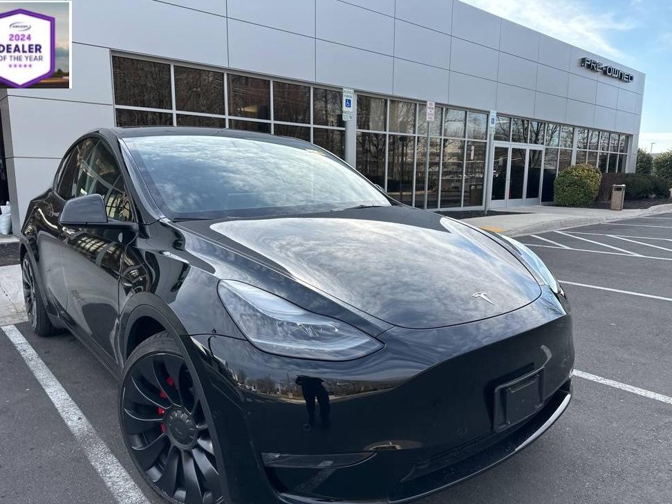 TESLA MODEL Y 2022 7SAYGDEF7NF538984 image